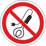 Знак P36 "Запрещается пользоваться электронагревательными приборами" 200x200 мм